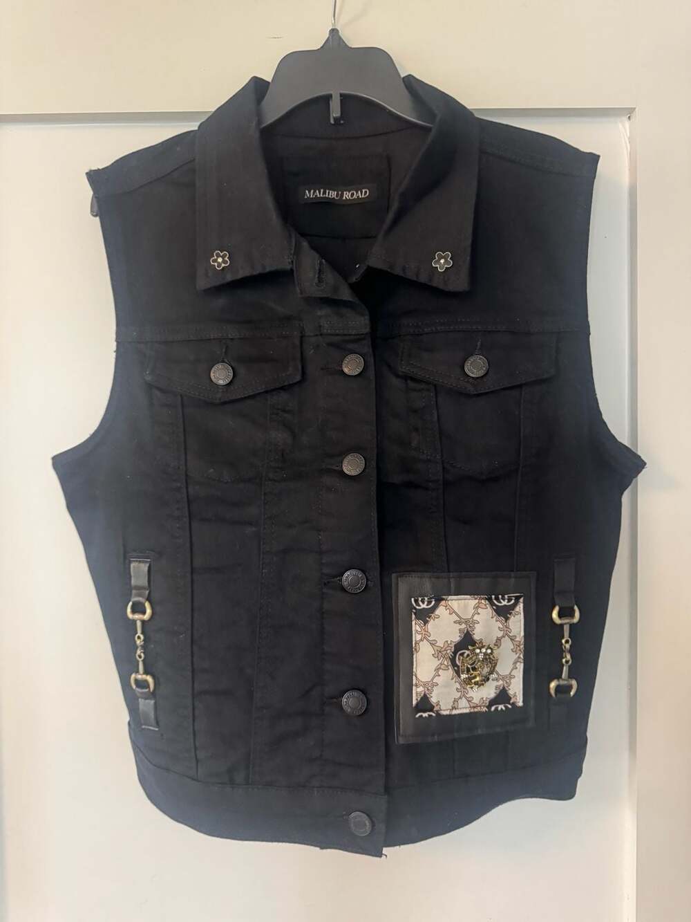 Malibu Road Black Denim Vest w Back Panel Scarf and Lion Crest Patch-Medium
